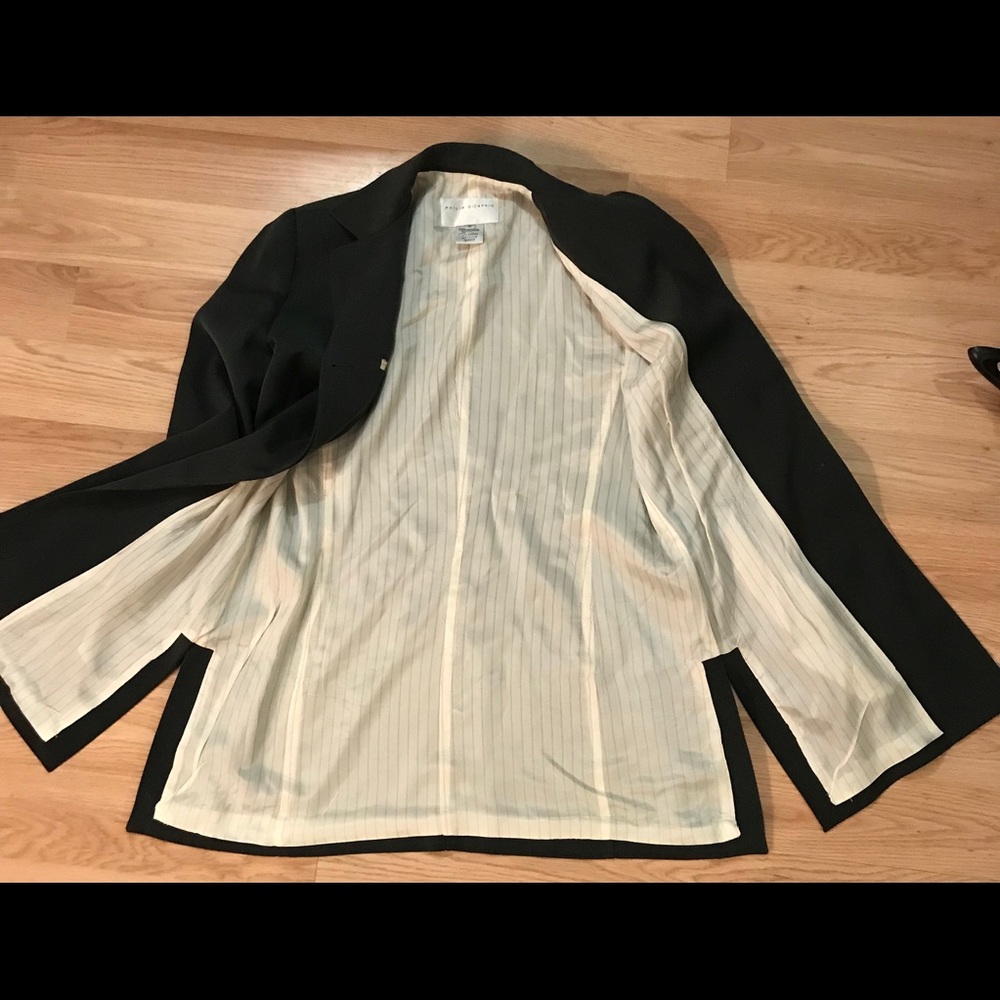 Designer - Picture 2 of 4
